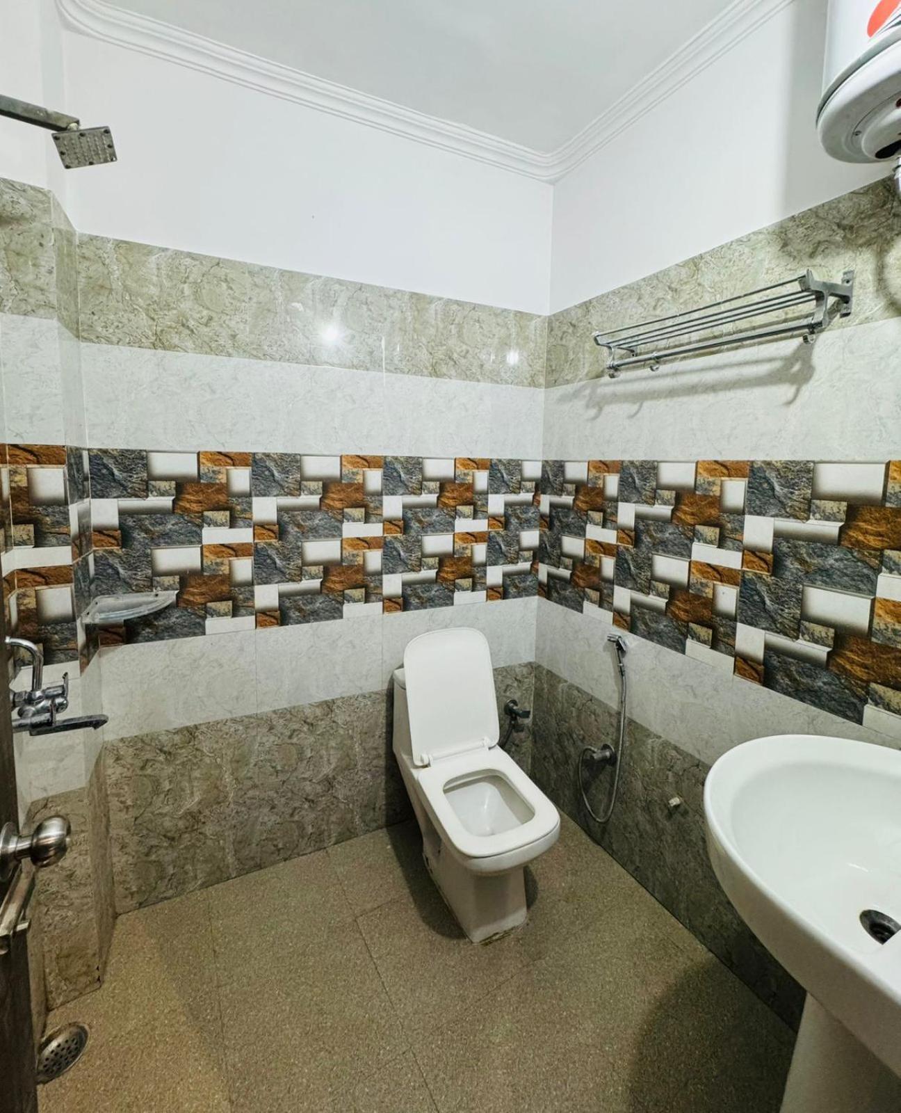 Rudrapur Hotel Pearl Inn מראה חיצוני תמונה