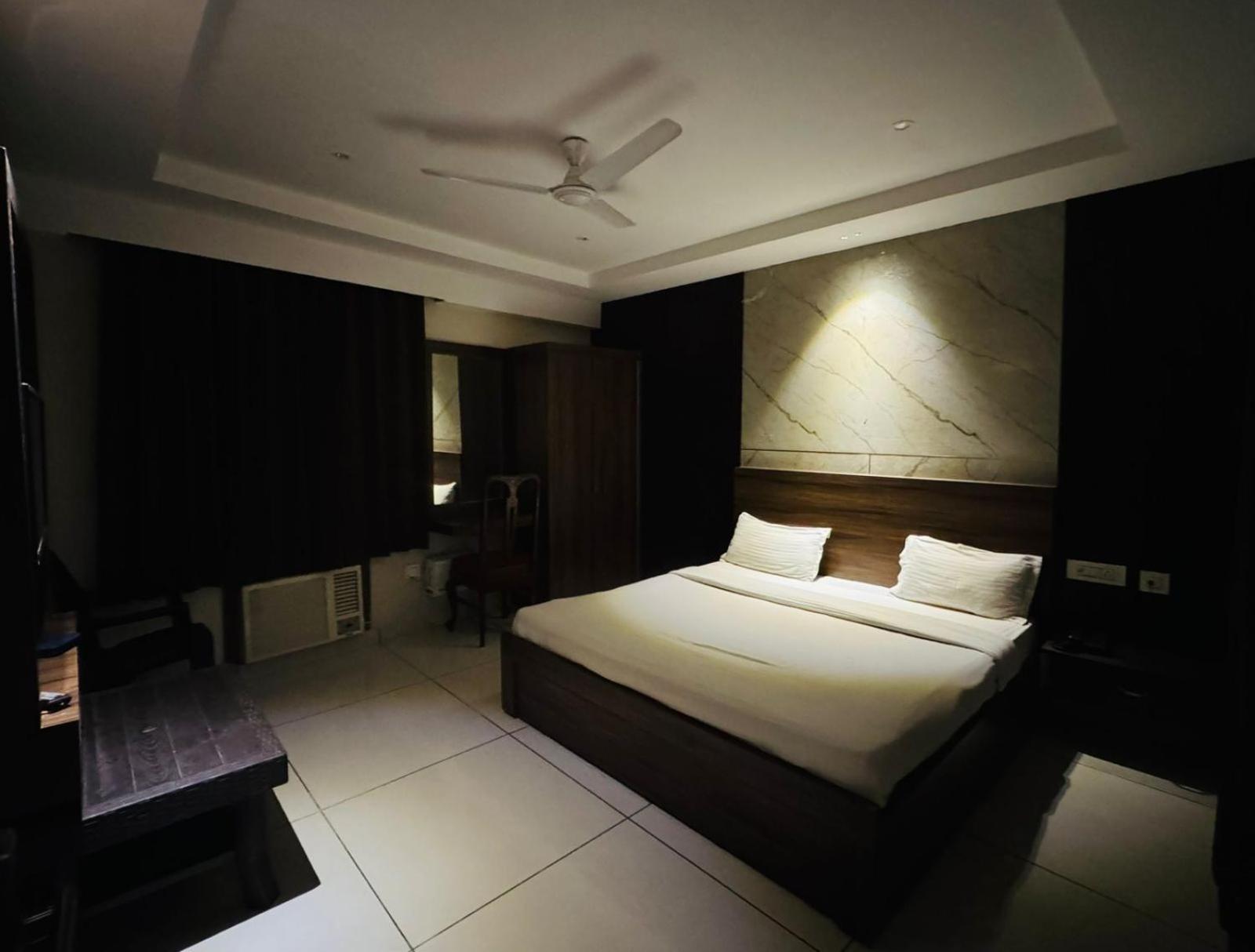 Rudrapur Hotel Pearl Inn מראה חיצוני תמונה
