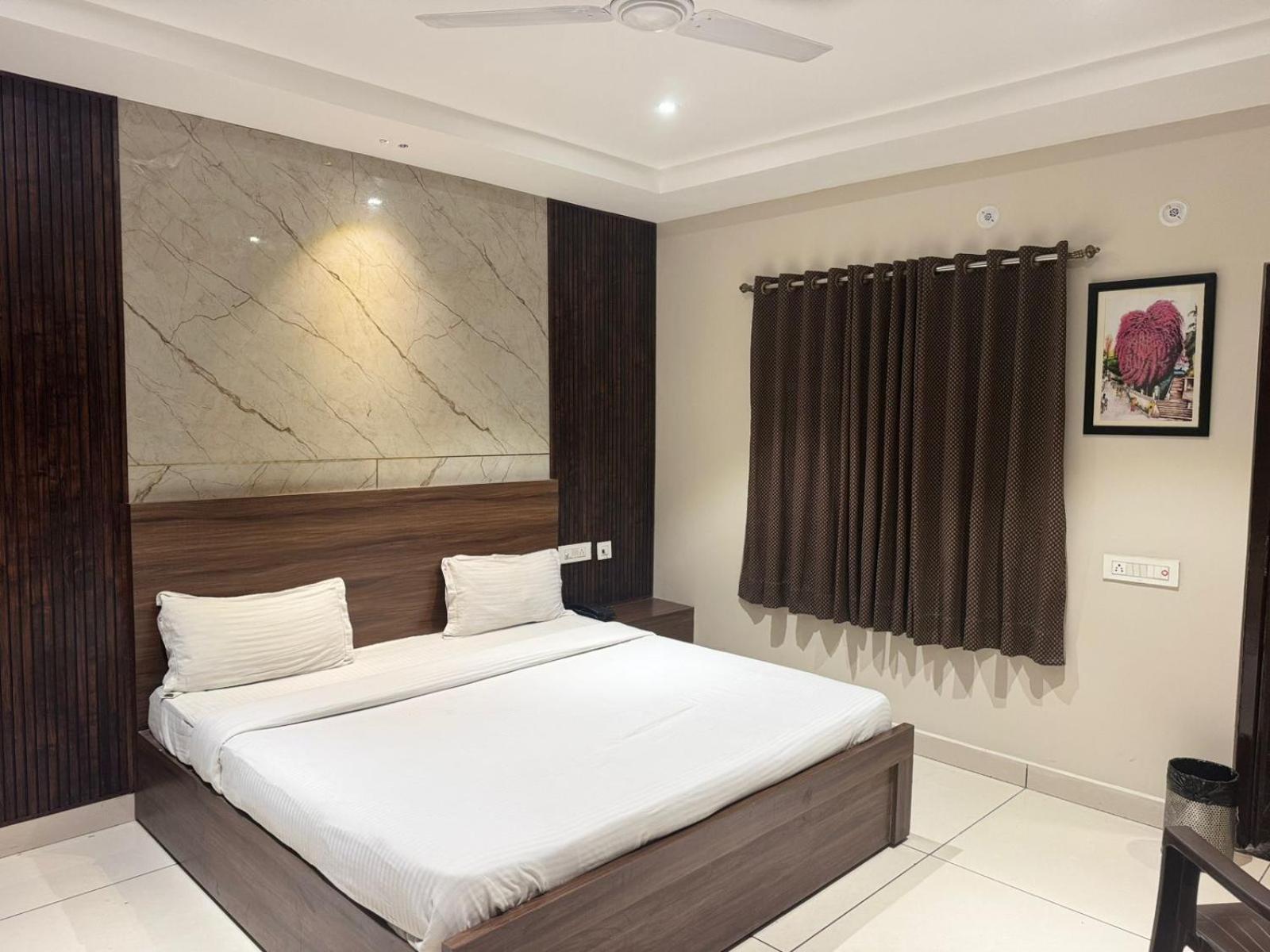 Rudrapur Hotel Pearl Inn מראה חיצוני תמונה